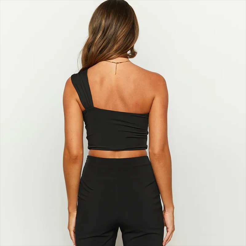 ONE-SHOULDER TWIST TOP