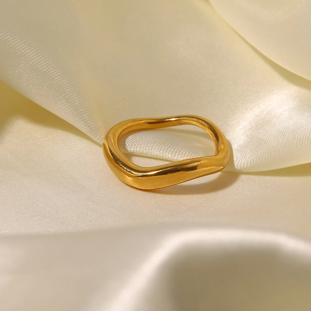 Vespera Ring